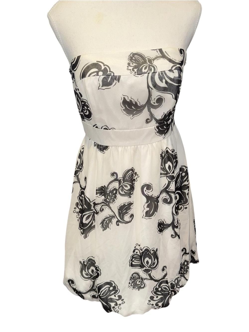 Strapless bubble hem dress